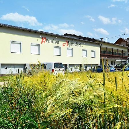 Alpenblick - modernes und großzügiges Apartment Villach Exterior foto