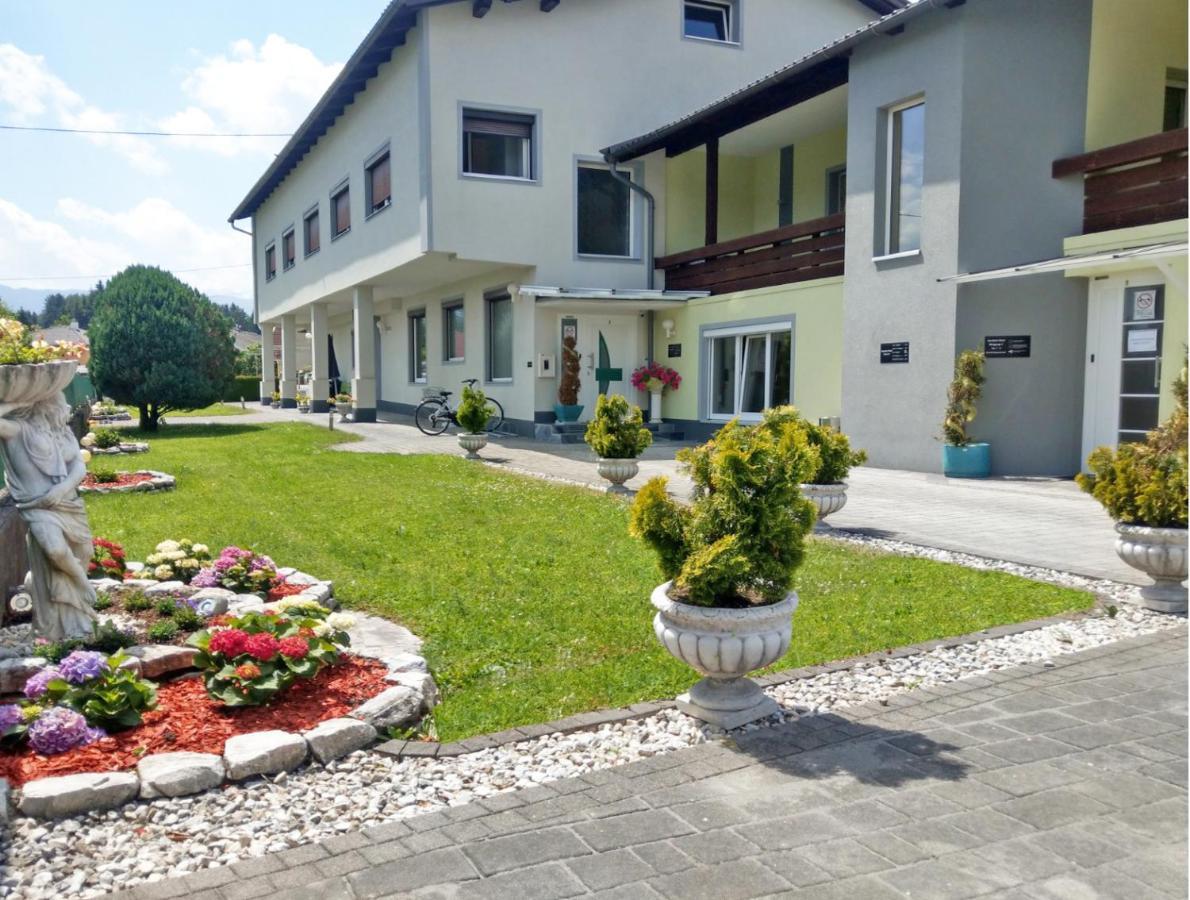 Alpenblick - modernes und großzügiges Apartment Villach Exterior foto